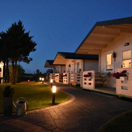 Domki Letniskowe Rejs Ustronie Morskie Exterior foto