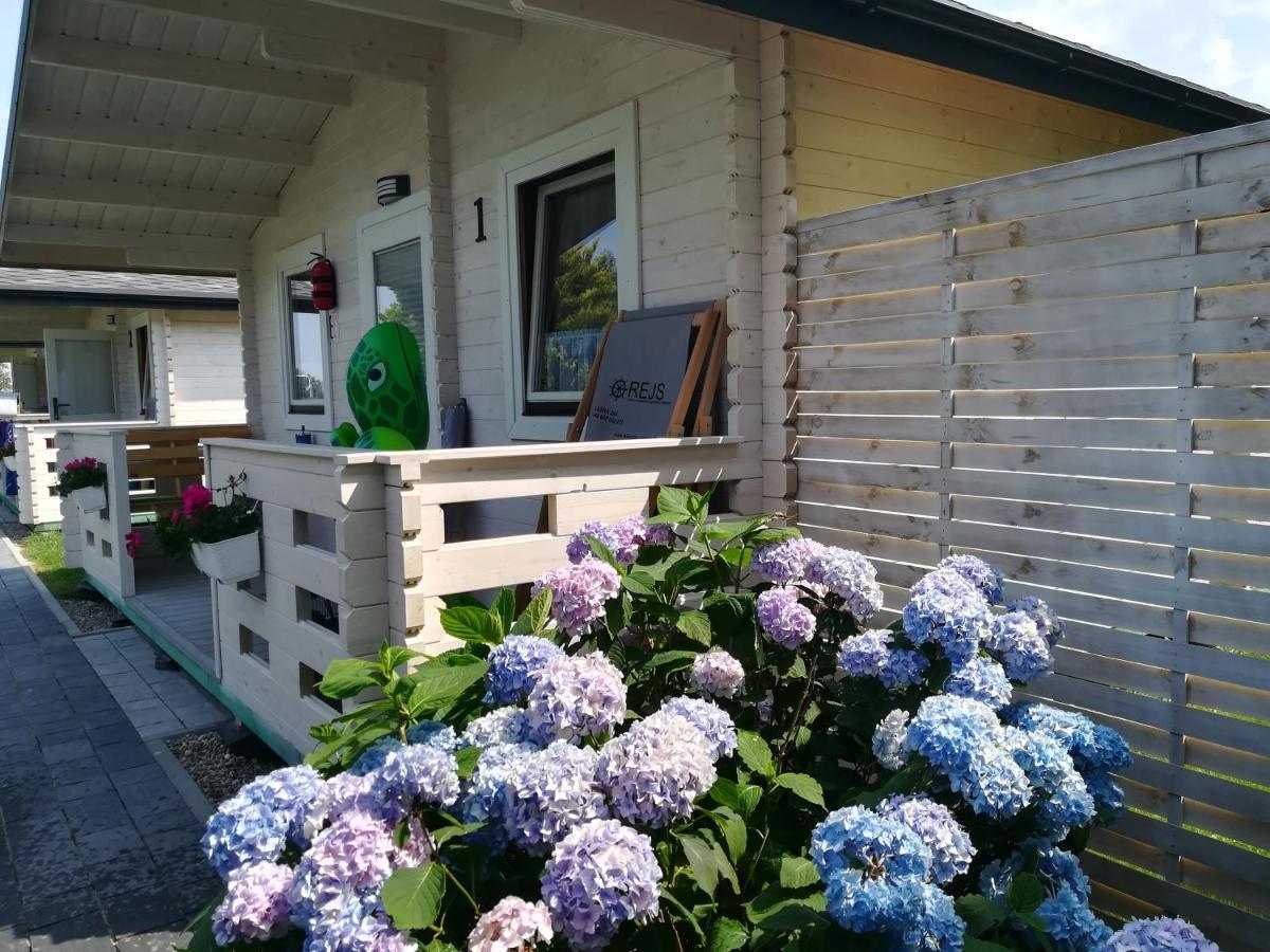 Domki Letniskowe Rejs Ustronie Morskie Exterior foto