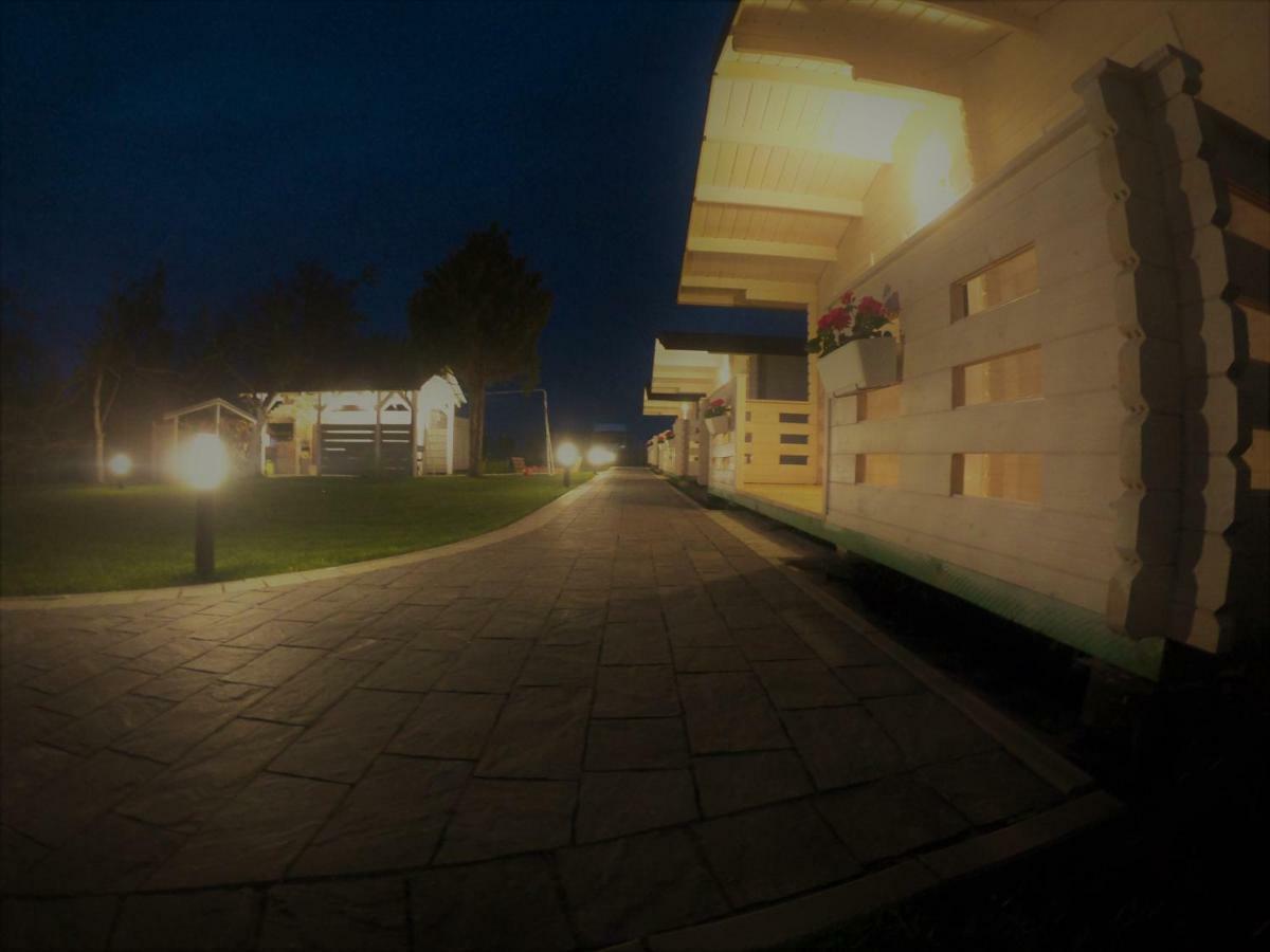 Domki Letniskowe Rejs Ustronie Morskie Exterior foto